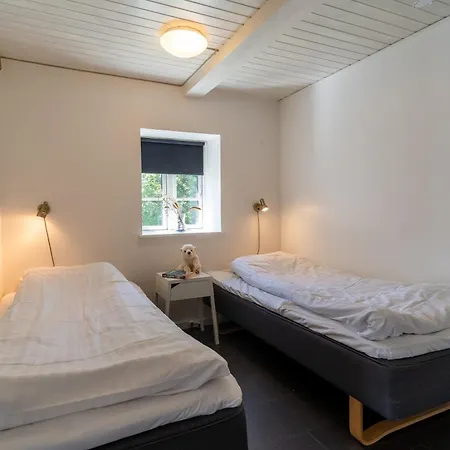 Den Gamle Smedje Ved Slettestrand Апартаменты Fjerritslev