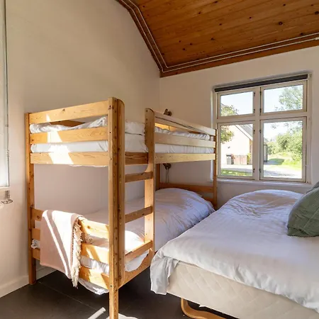 Апартаменты Den Gamle Smedje Ved Slettestrand *