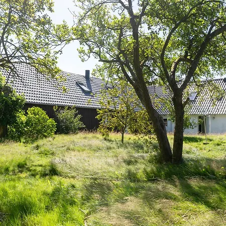 Апартаменты Den Gamle Smedje Ved Slettestrand *